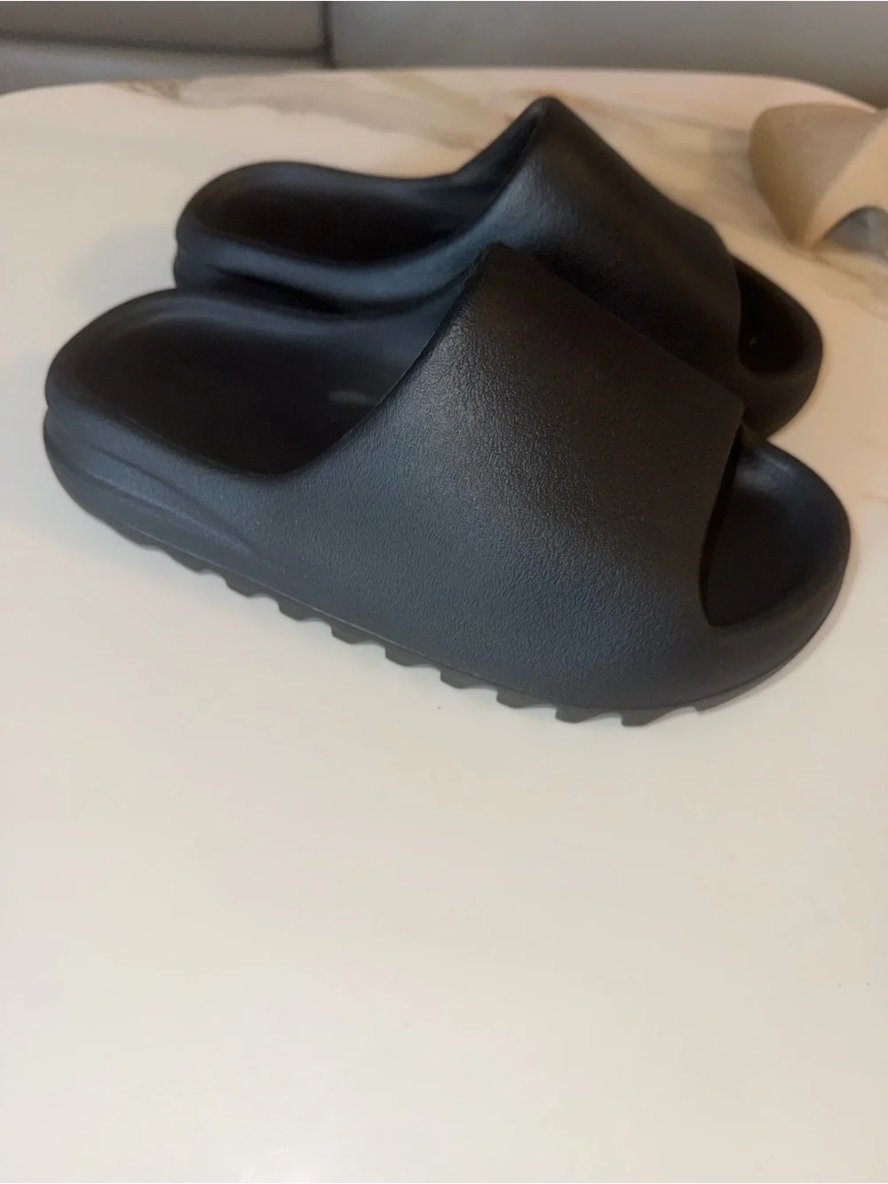Yeezy Kids Black Slide Sandals 4Y